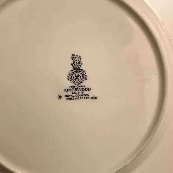 Royal Doulton KINGSWOOD Fine China Salad Plate - Picture 2 of 3